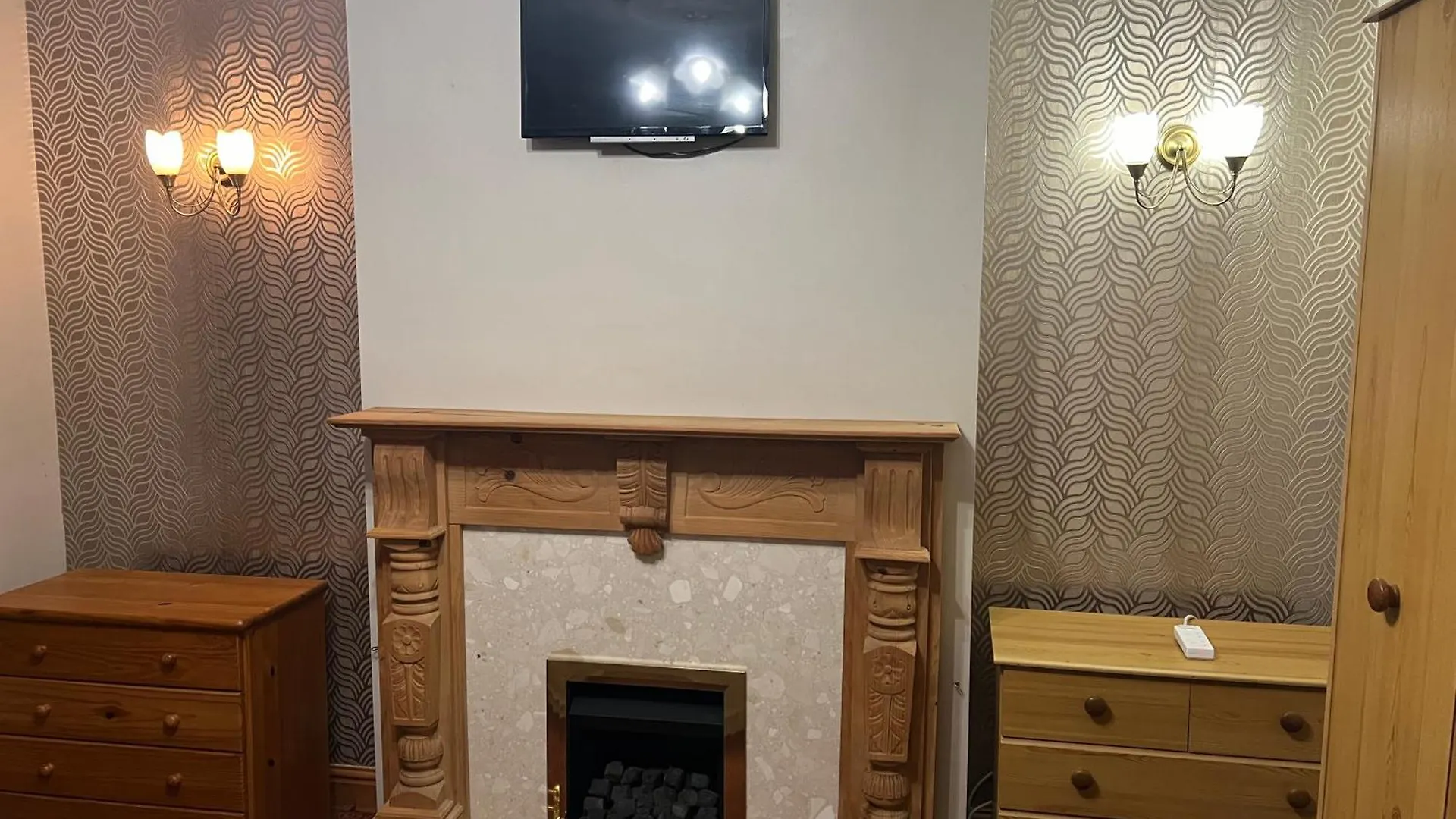 Hams Lodge Birmingham Homestay
