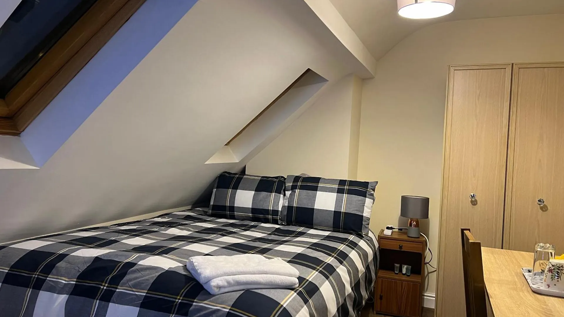 Hams Lodge Birmingham Homestay