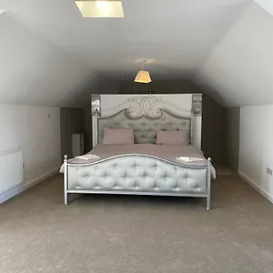 Country Retreat Apartment